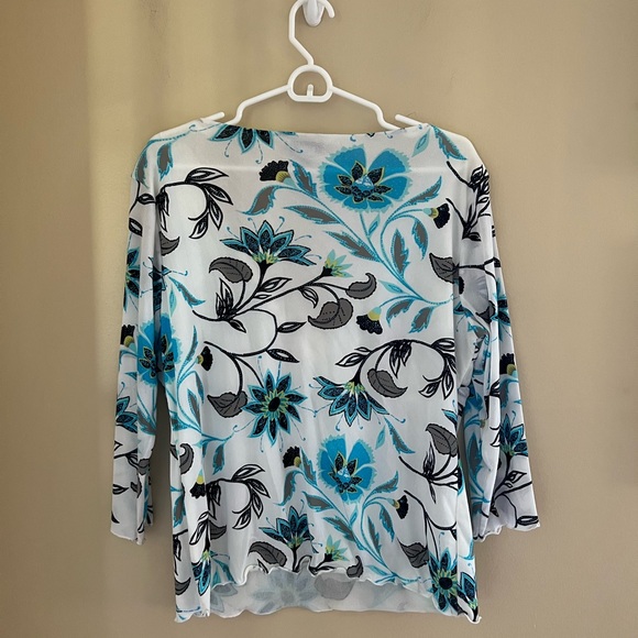 🔷I.E. PETITE: Women’s size PXL, multicolor floral v-neck 1/4 sleeve blouse🔷 - Picture 10 of 10